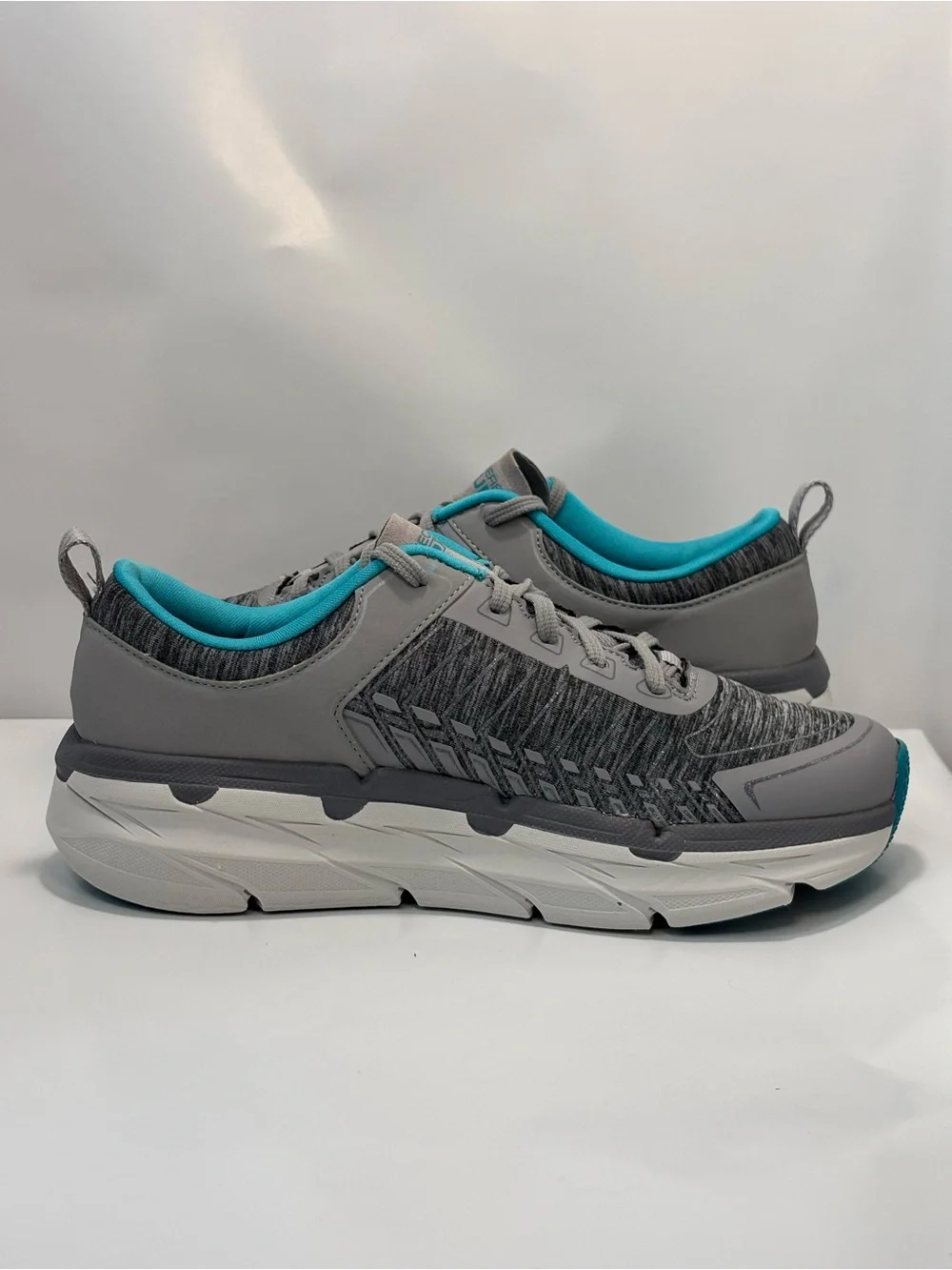 Skechers Womens Size 7 '92 Ultra Go Grey/Teal Shoes Athletic Running Lace 128136